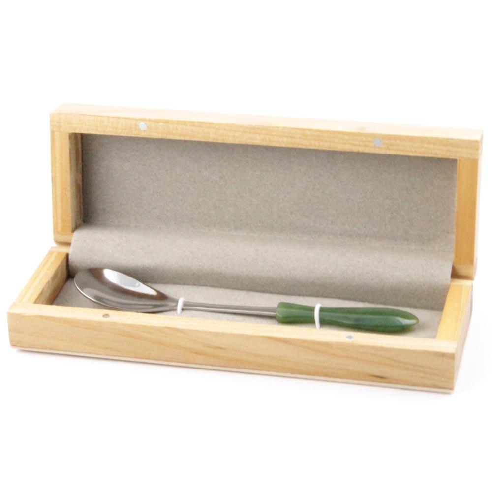 Jade, Sugar Spoon